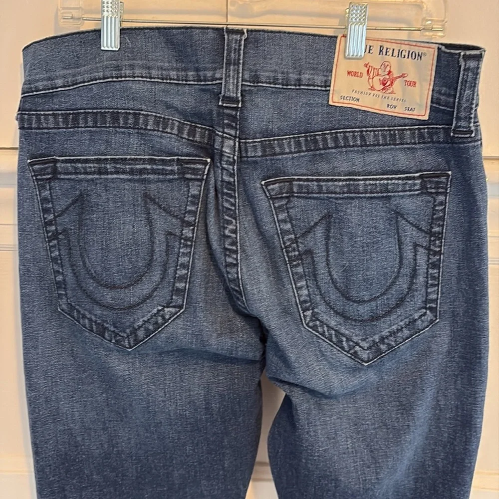 Men’s True Religion Ricky Relaxed Straight Jeans. 32” inseam;35” waist